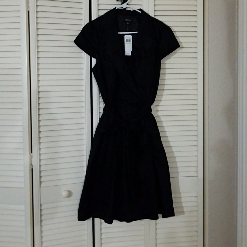 ♠️NWT Black mini plunging neckline